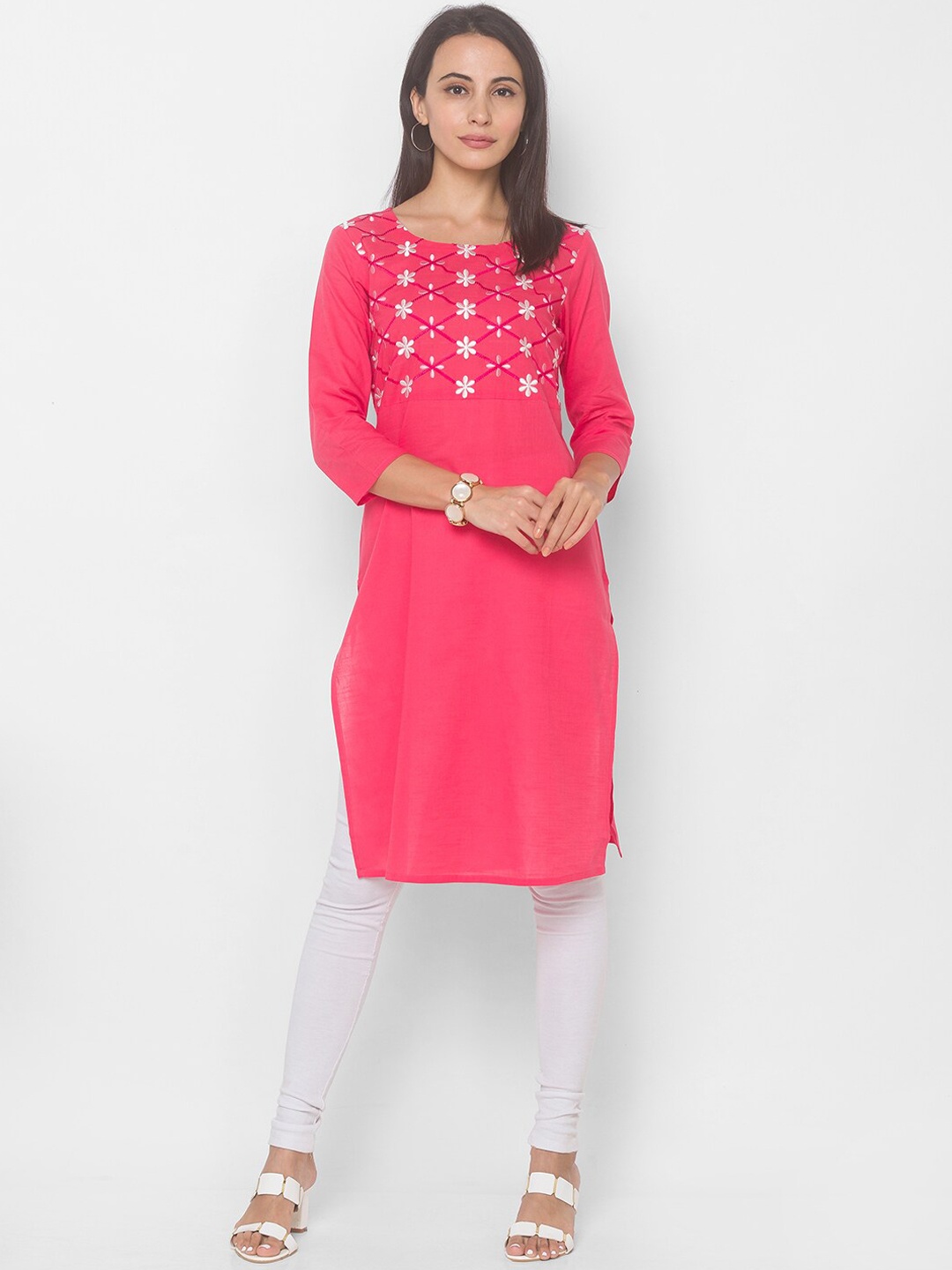 

Globus Women Pink Embroidered Thread Work Kurta