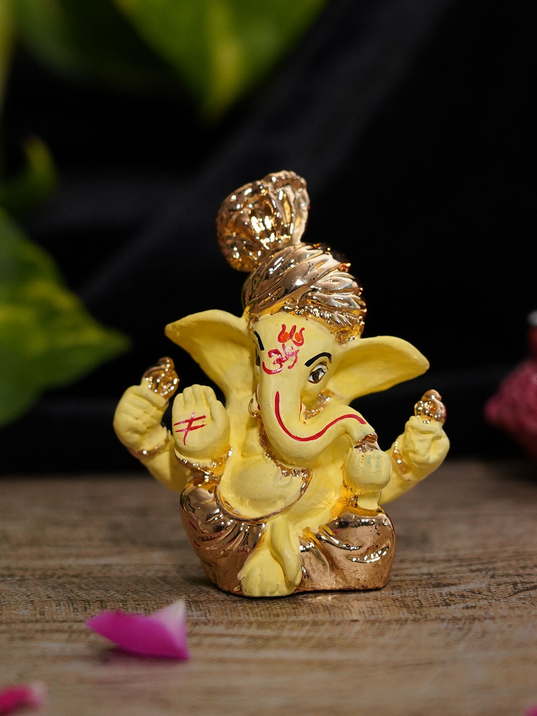 

TIED RIBBONS White & Silver Lord Ganesha Idol Statue Showpiece