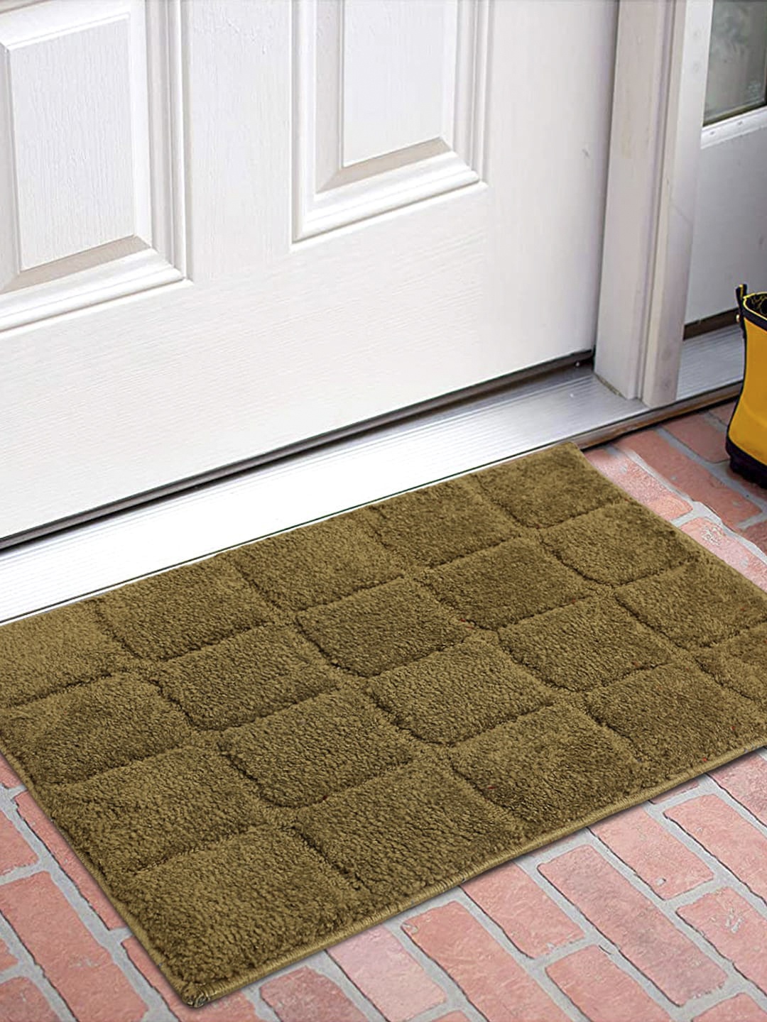 

Kuber Industries Brown Textured Velvet Anti-Skid Doormat