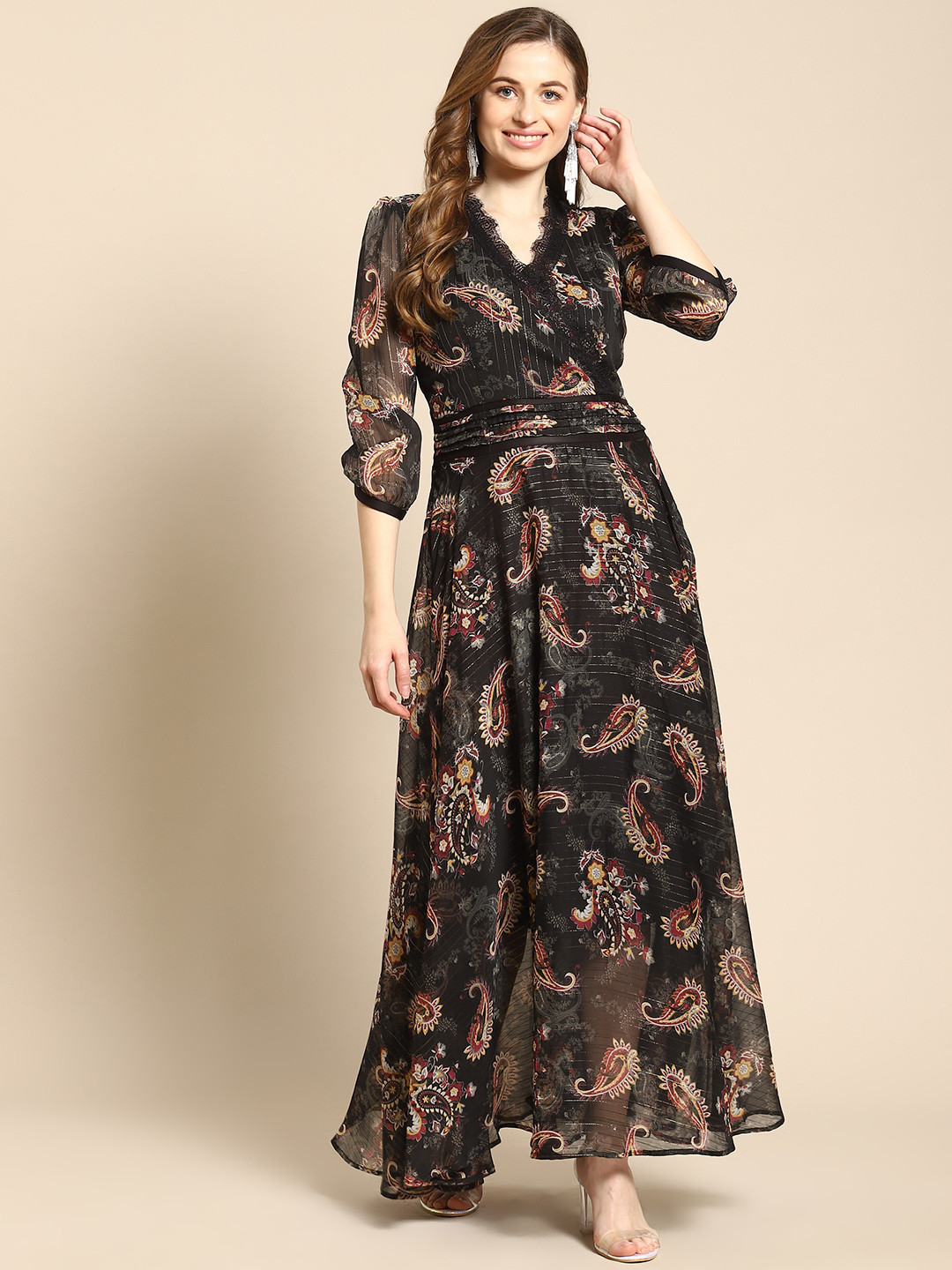 

WoowZerz Black & Brown Ethnic Motifs Chiffon Maxi Dress