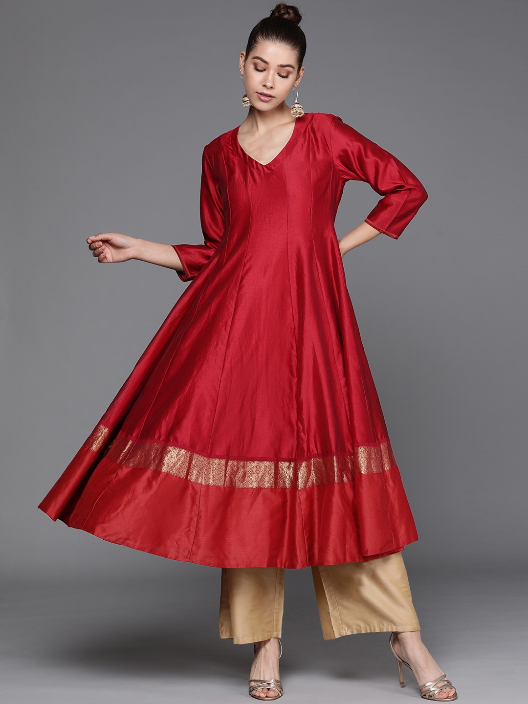 

Fabindia Women Red Solid V-Neck Kurta