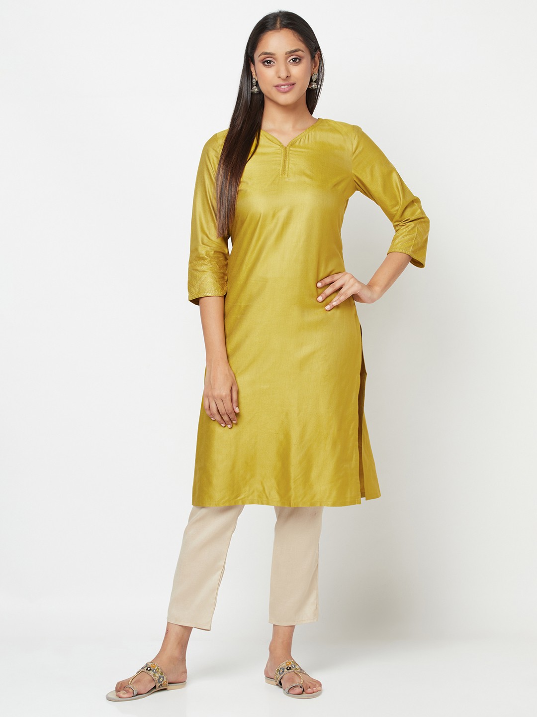 

Fabindia Women Green Solid Straight Kurta