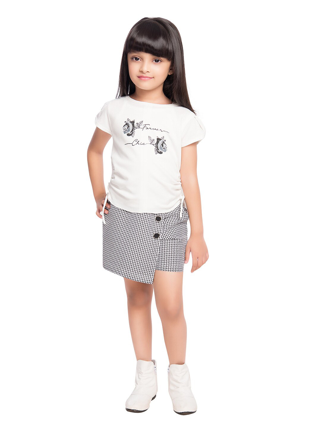 

Tiny Baby Girls Cream-Coloured & Black Printed Top with Shorts