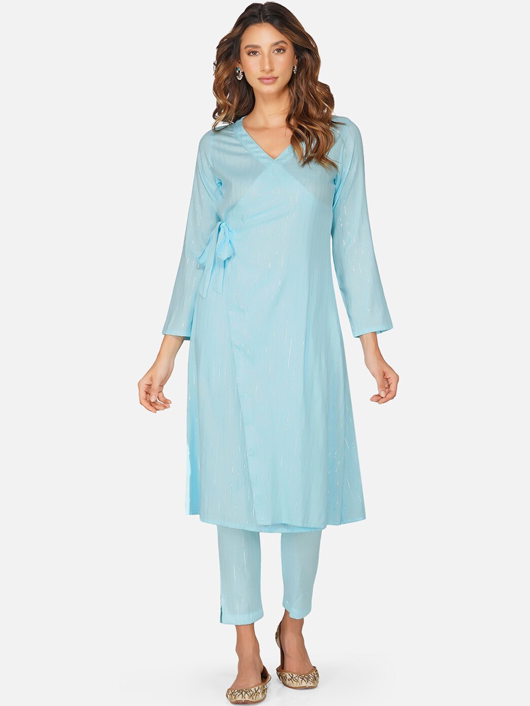 

FABNEST Women Blue Striped Panelled Kurti with Trousers