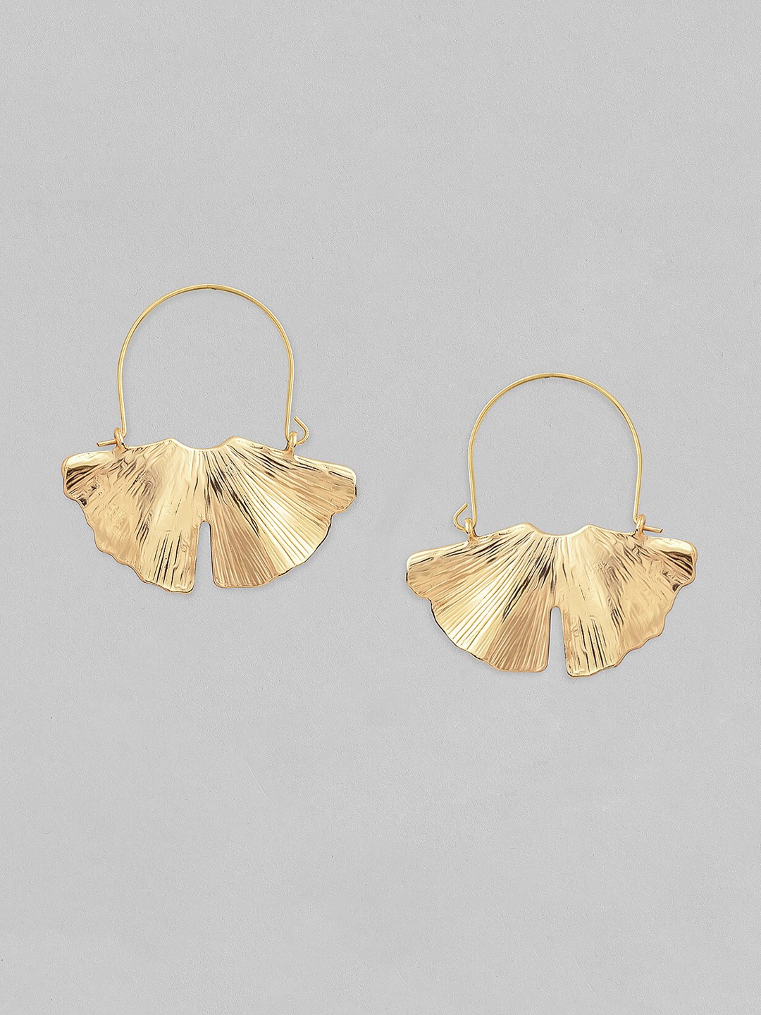 

TOKYO TALKIES X rubans FASHION ACCESSORIES Gold-Toned Contemporary Hoop Earrings
