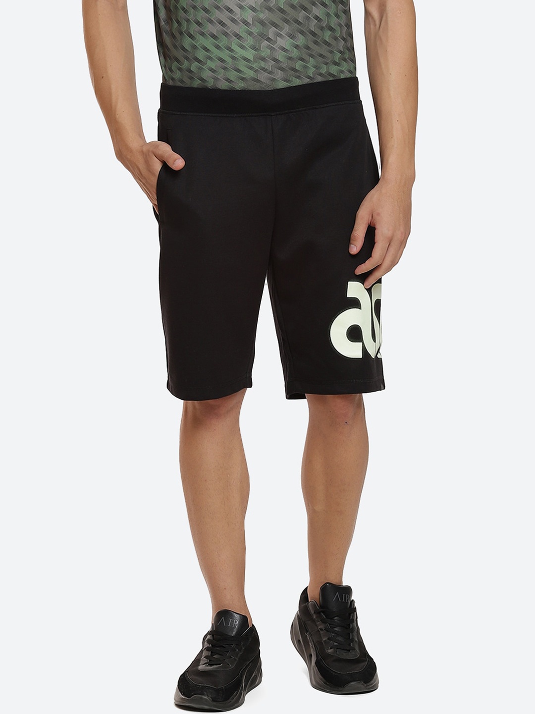 

ASICS Men Black Printed Sports Shorts