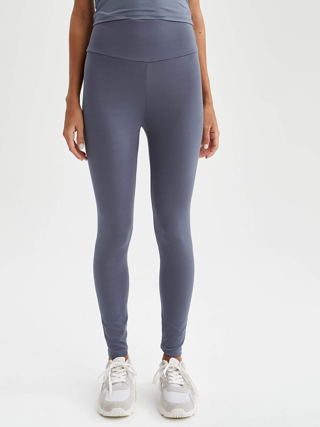 

DeFacto Women Purple Solid Extra Slim Fit Ankle Length Leggings