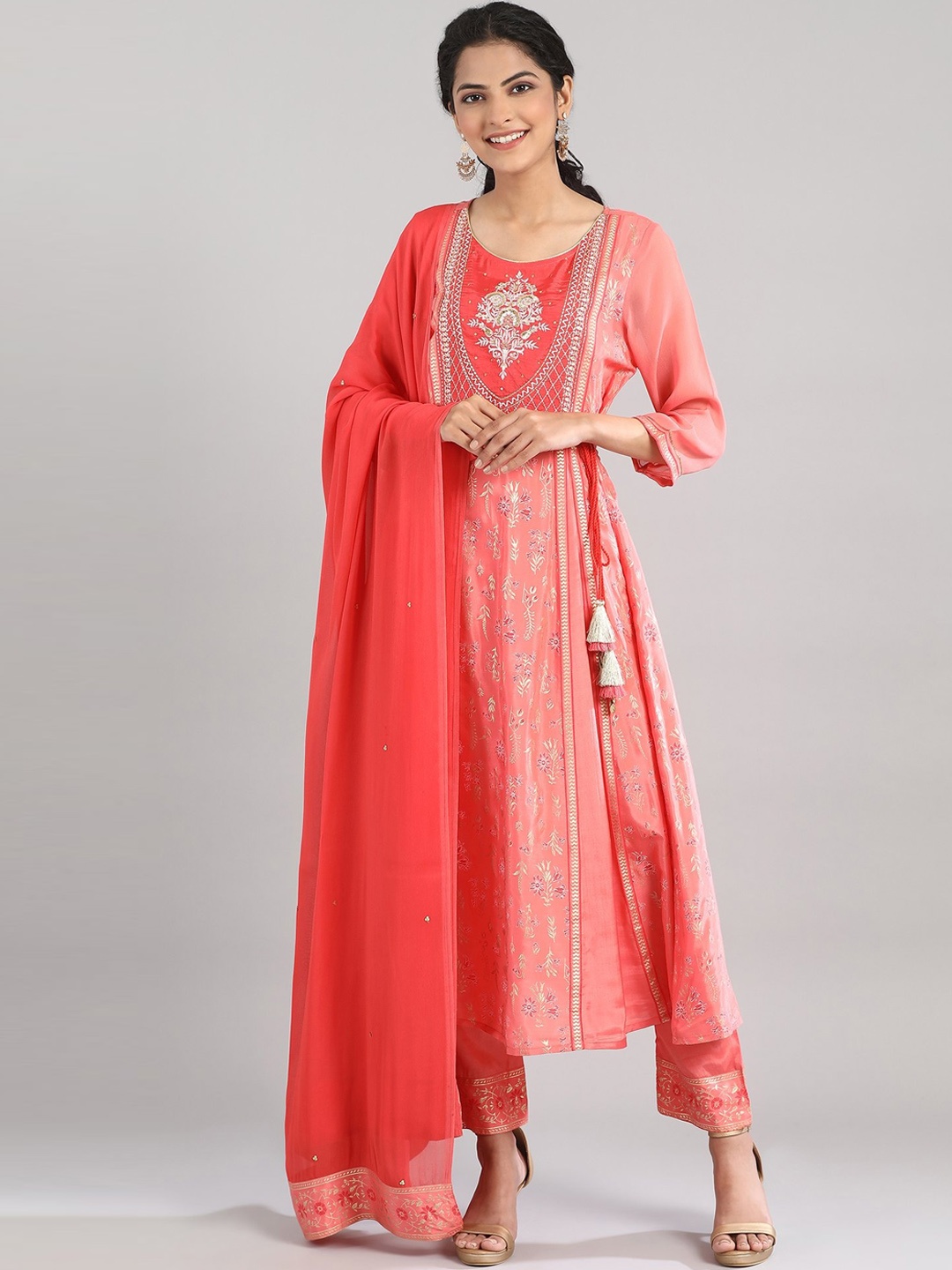 

AURELIA Women Peach-Coloured Panelled Kurti with Trousers & With Dupatta