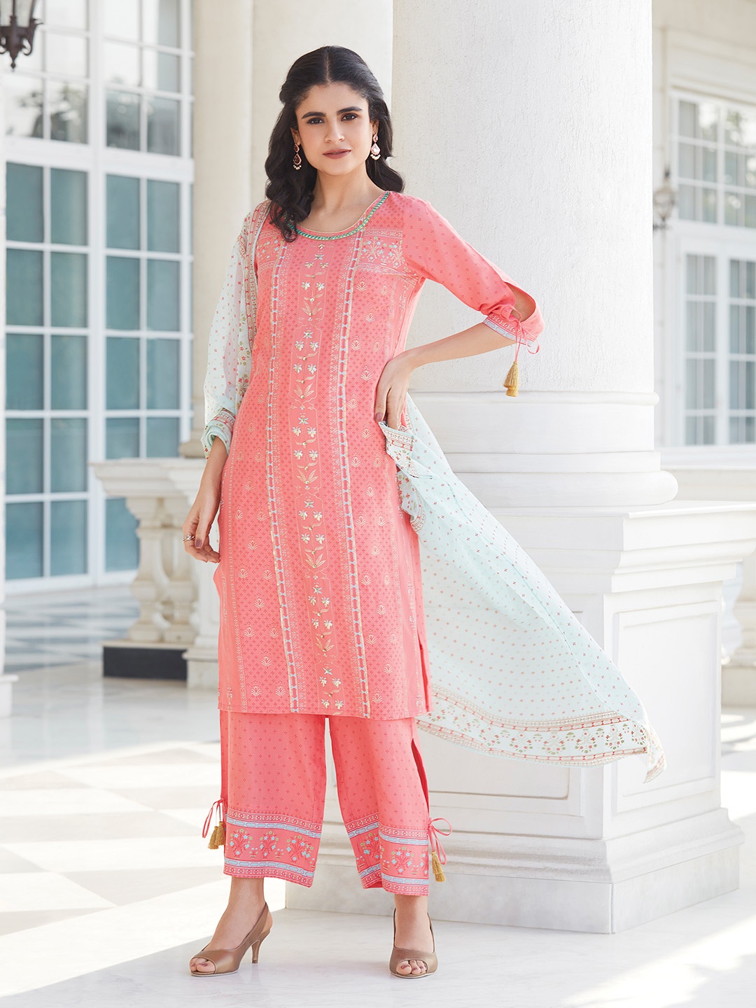 

AURELIA Women Peach Ethnic Motifs Embroidered Regular Kurti with Palazzos & With Dupatta