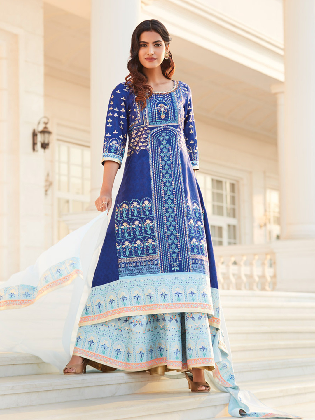 

AURELIA Women Blue Floral Printed Kurta with Skirt & With Dupatta