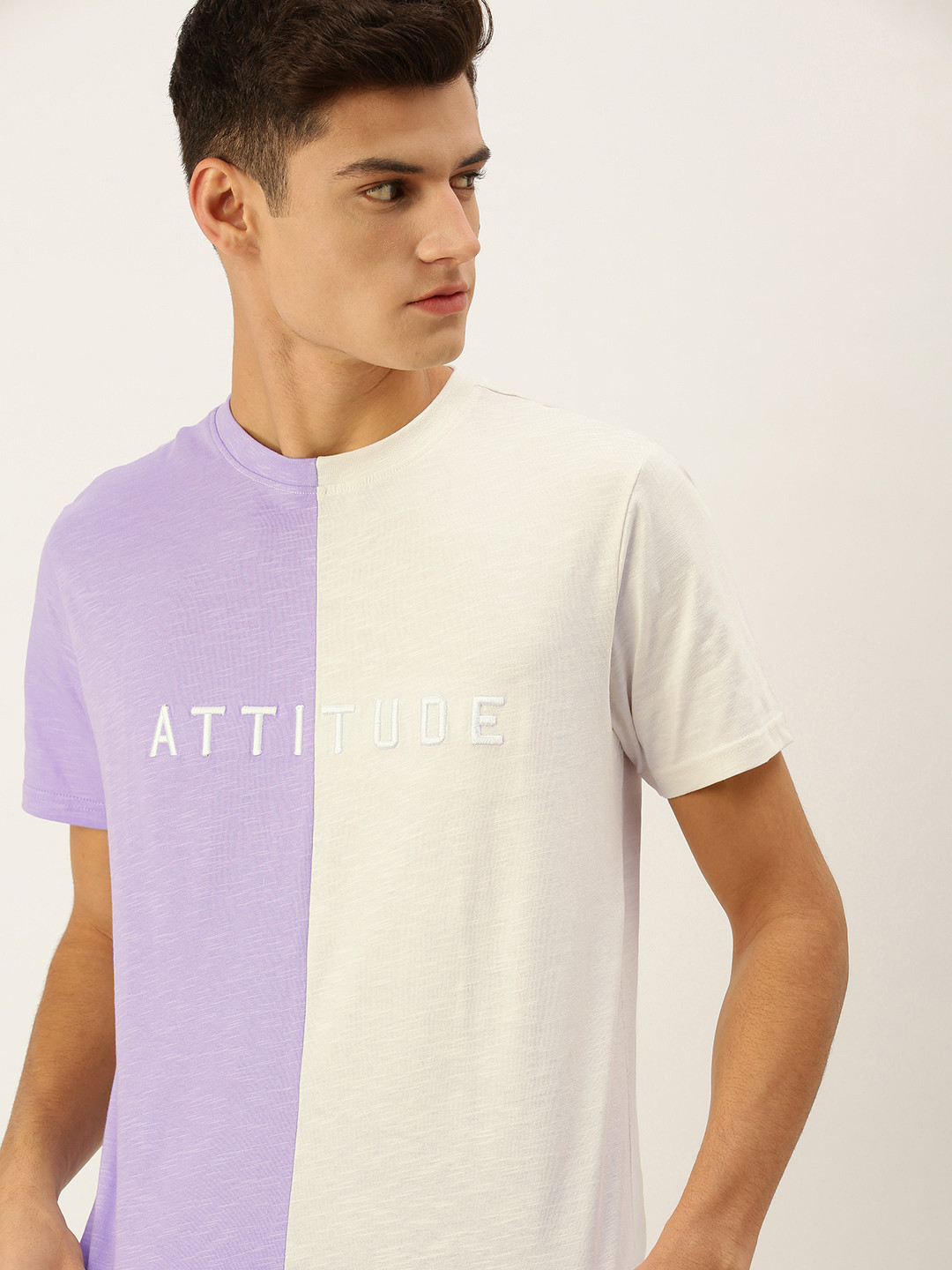 

FOREVER 21 Men Lavender & White Colourblocked And Typography Printed Pure Cotton T-shirt