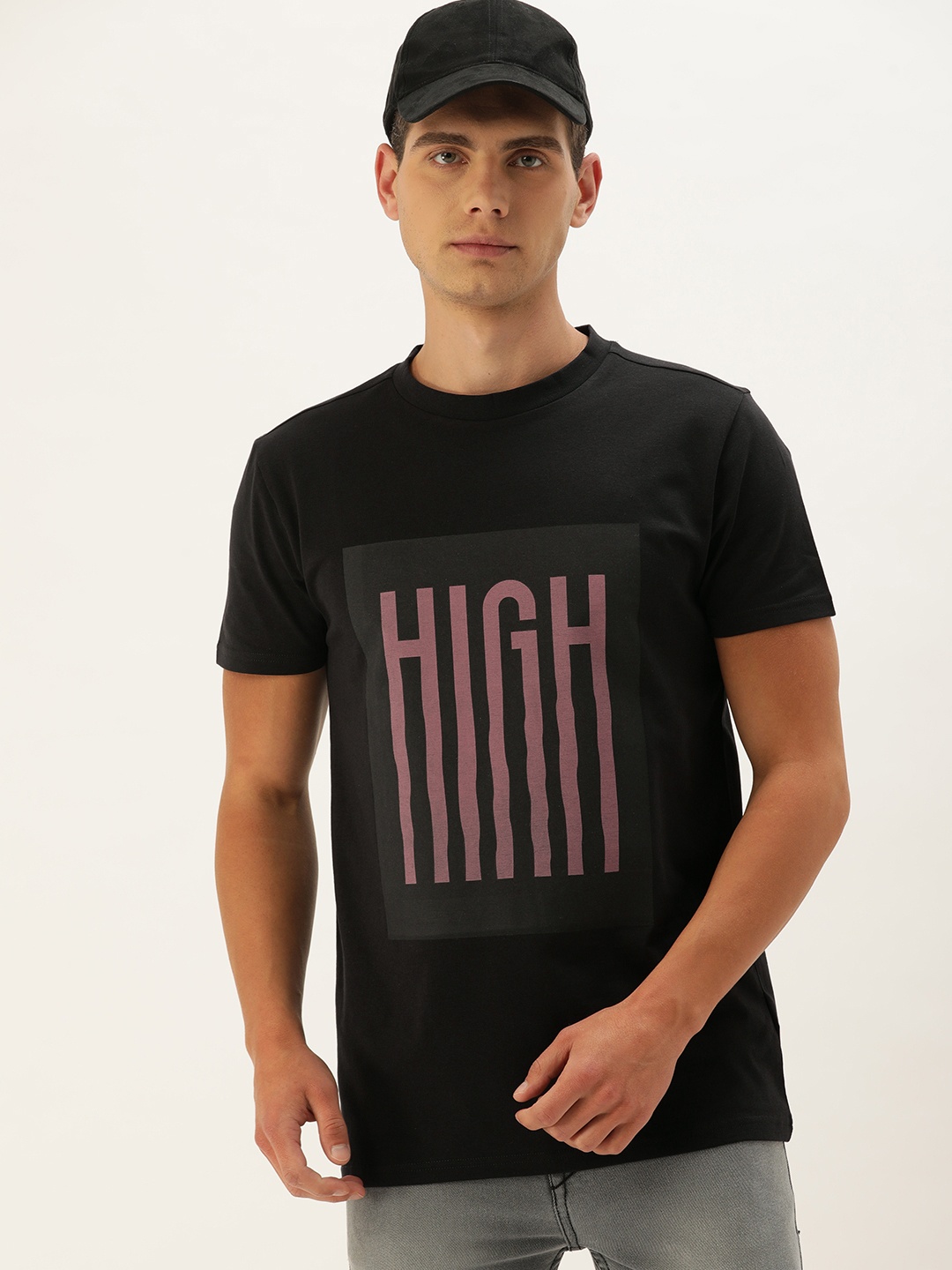 

FOREVER 21 Men Black & Purple Printed T-shirt