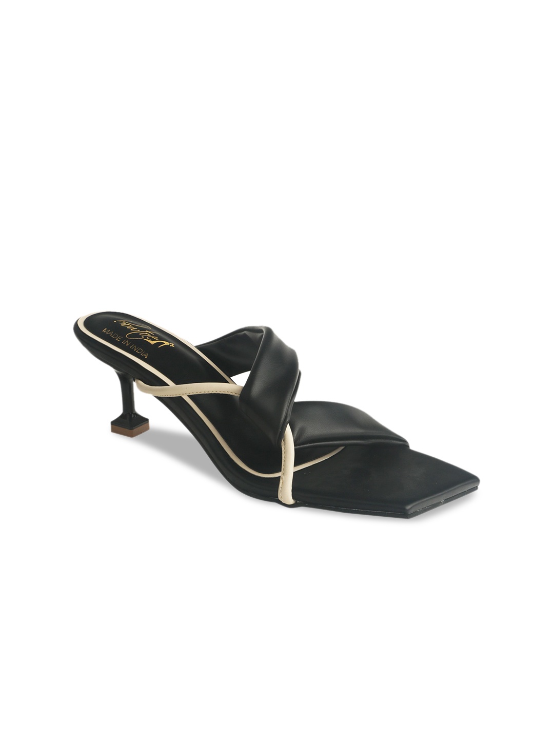 

Bowtoes Woman Black Kitten Heels