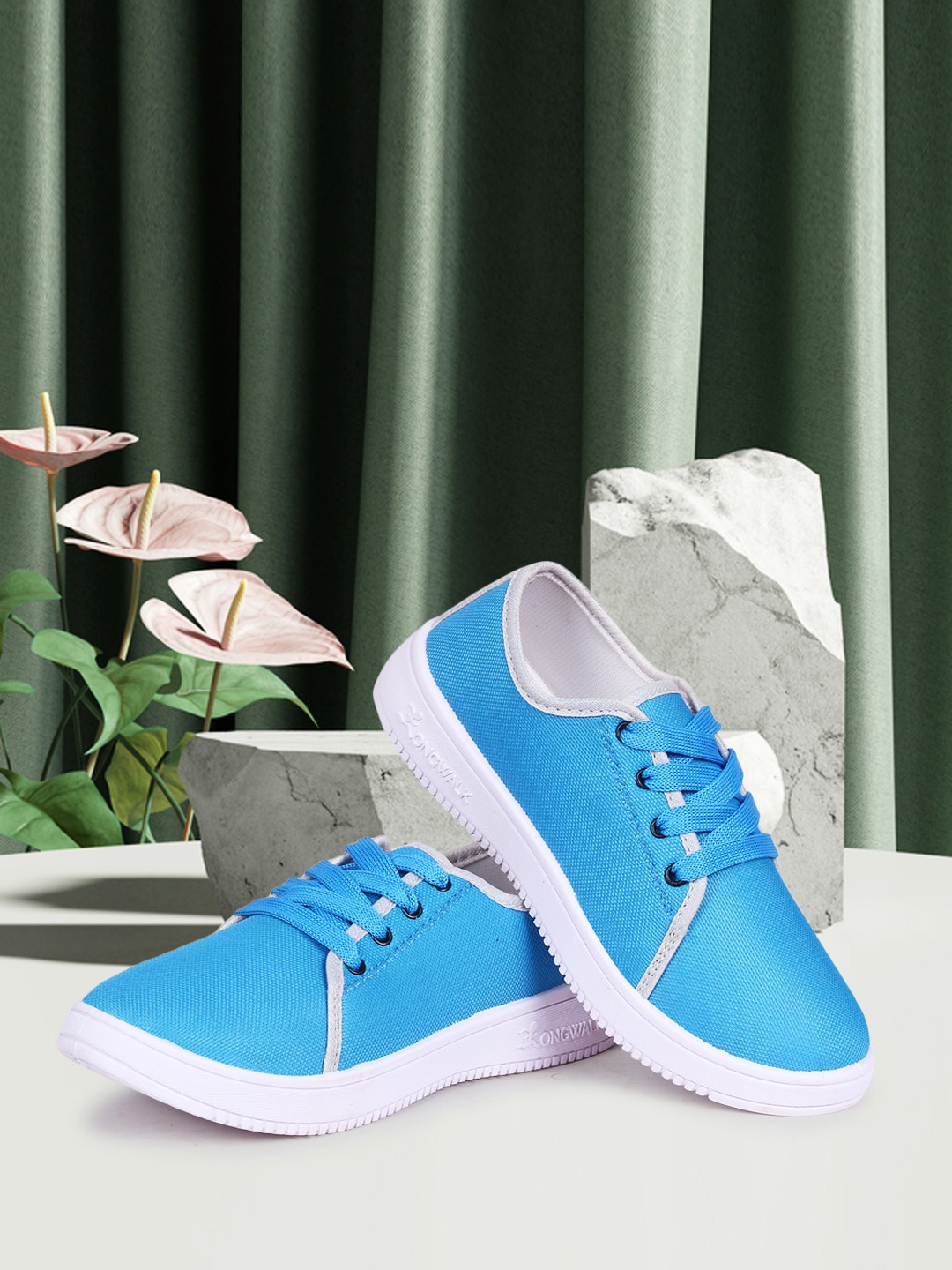 

Longwalk Women Blue Sneakers