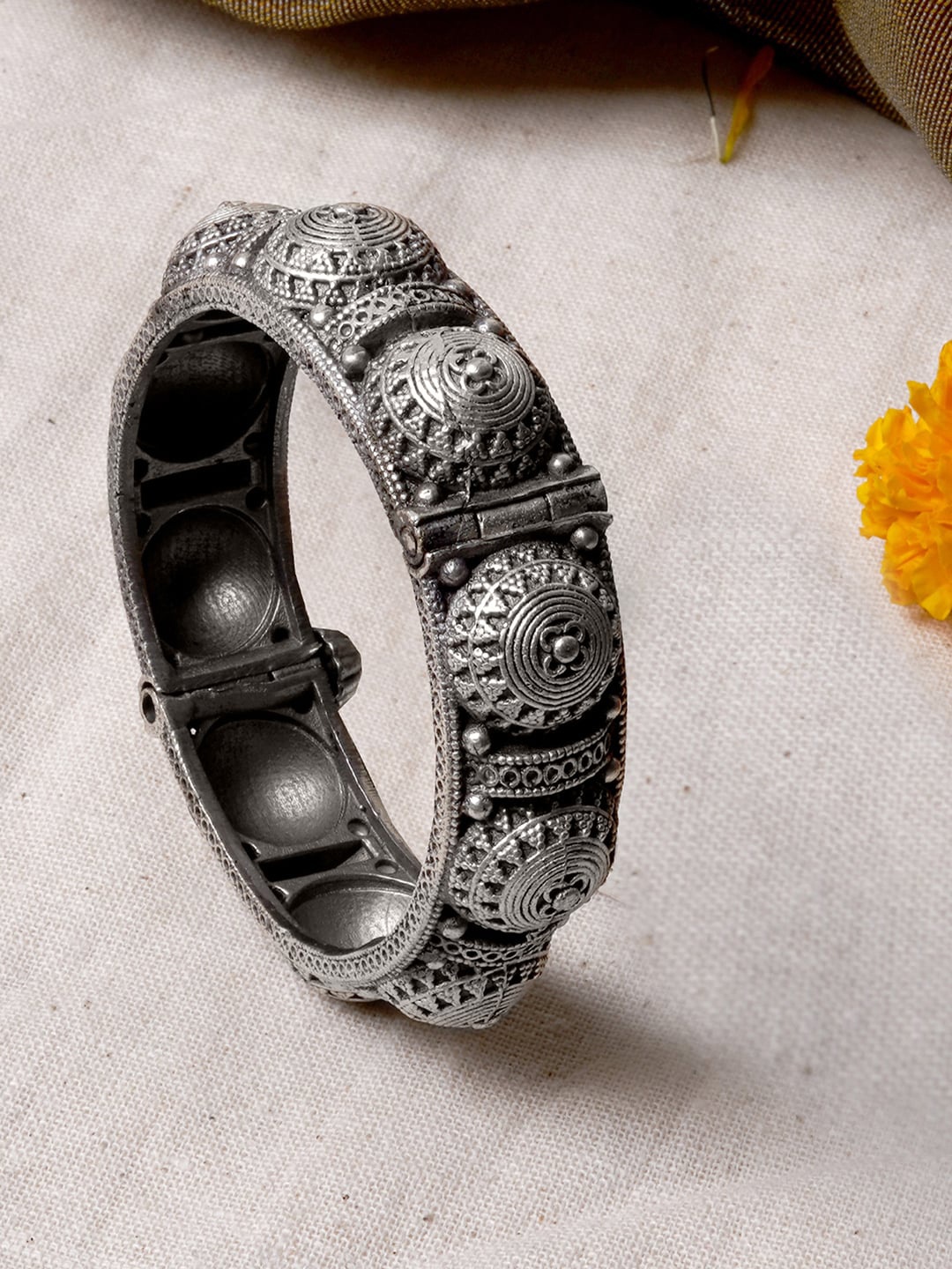 

TEEJH Silver-Toned & Plated Oxidised Bangle