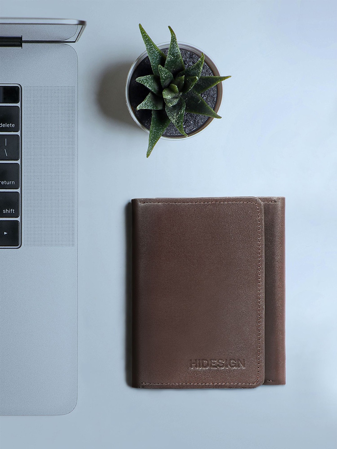 

Hidesign Men Brown Leather Envelope