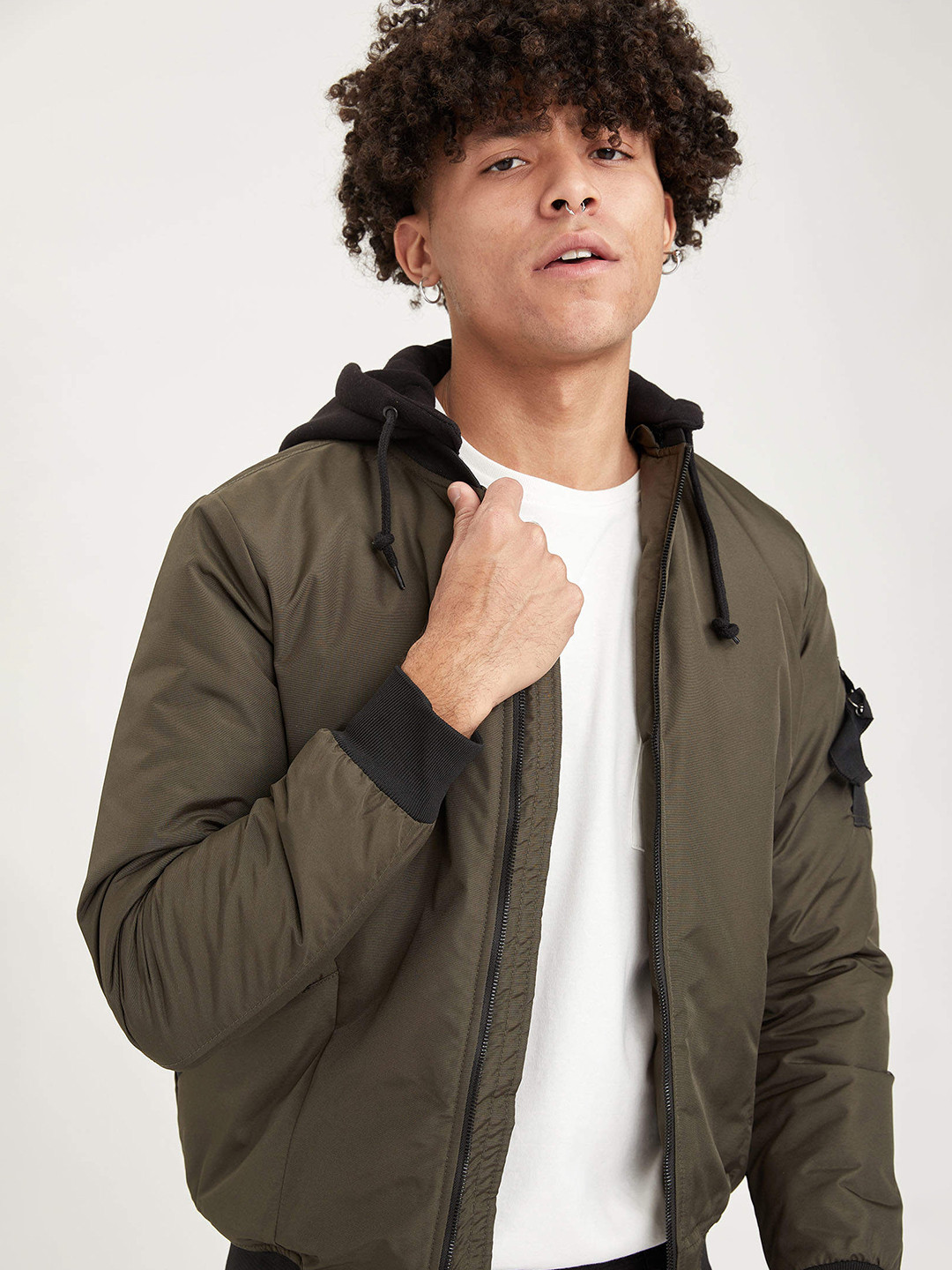 

DeFacto Men Olive Green Slim Fit Solid Hooded Bomber Jacket