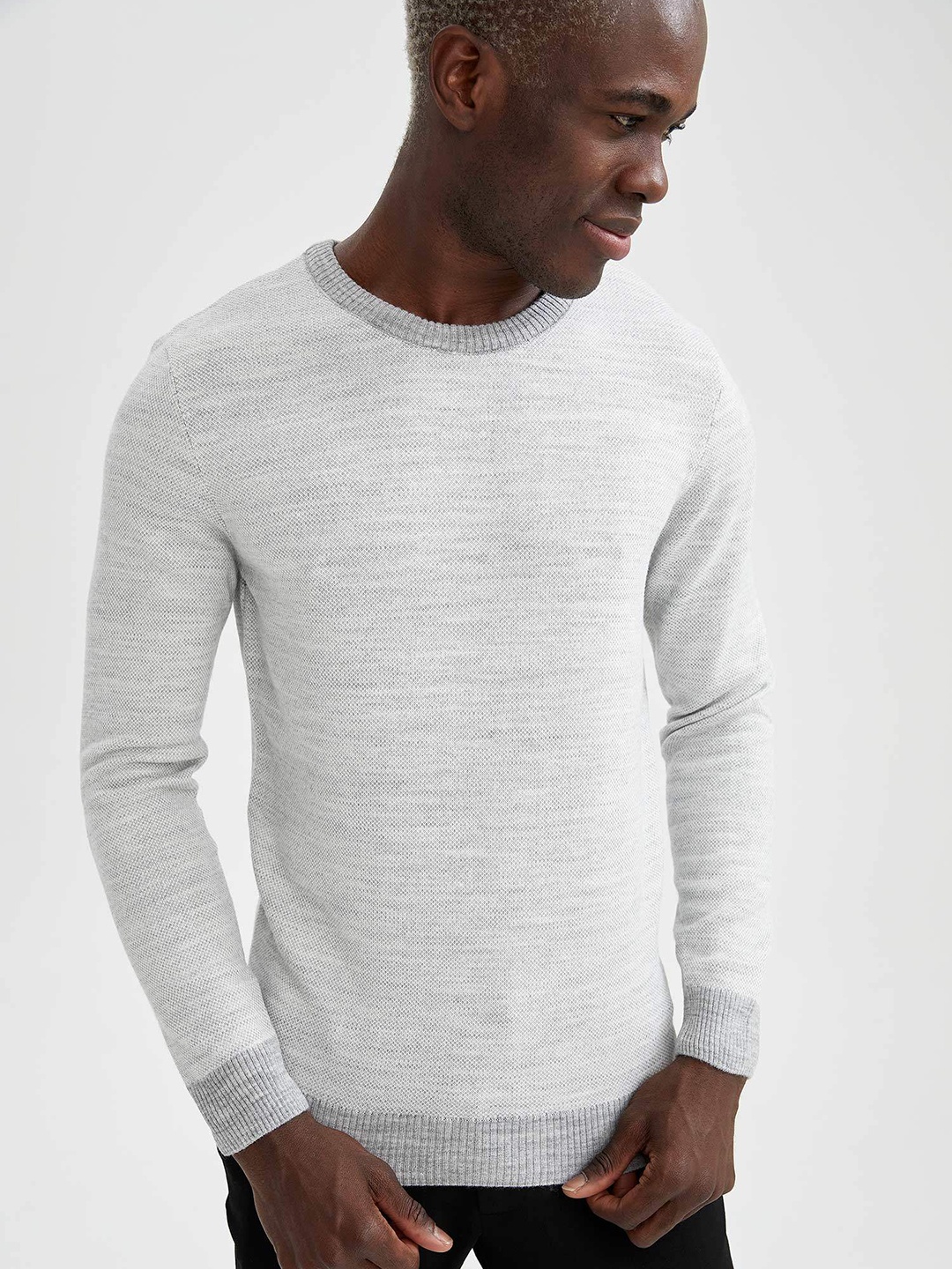 

DeFacto Men Grey Melange Slim Fit Solid Pullover