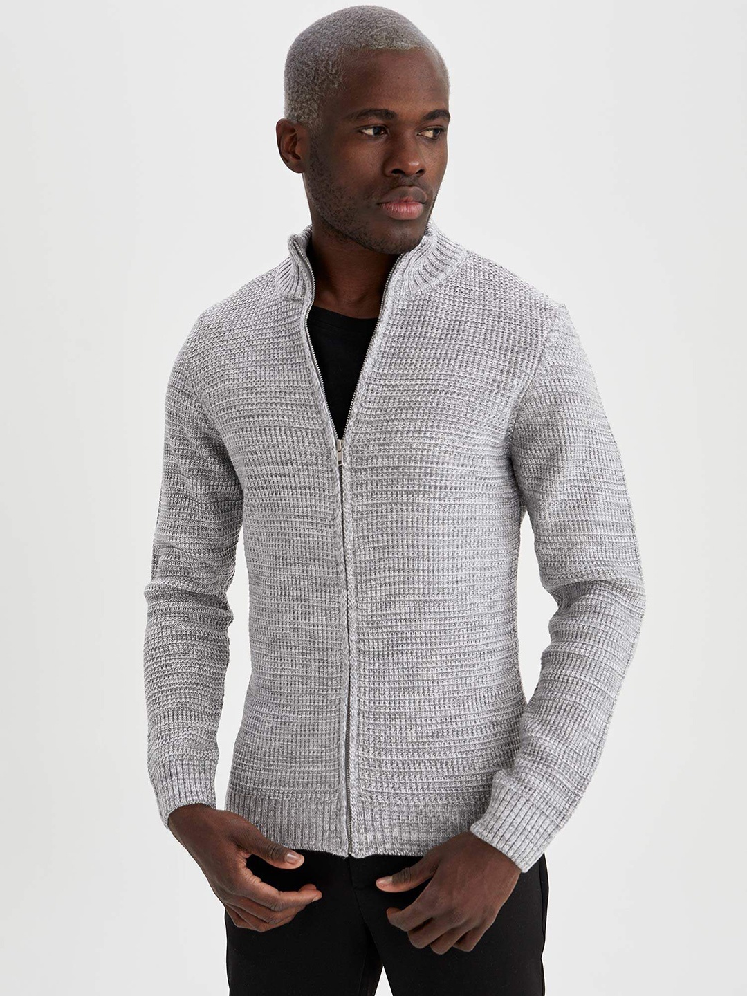 

DeFacto Men Grey Slim Fit Self Design Cardigan