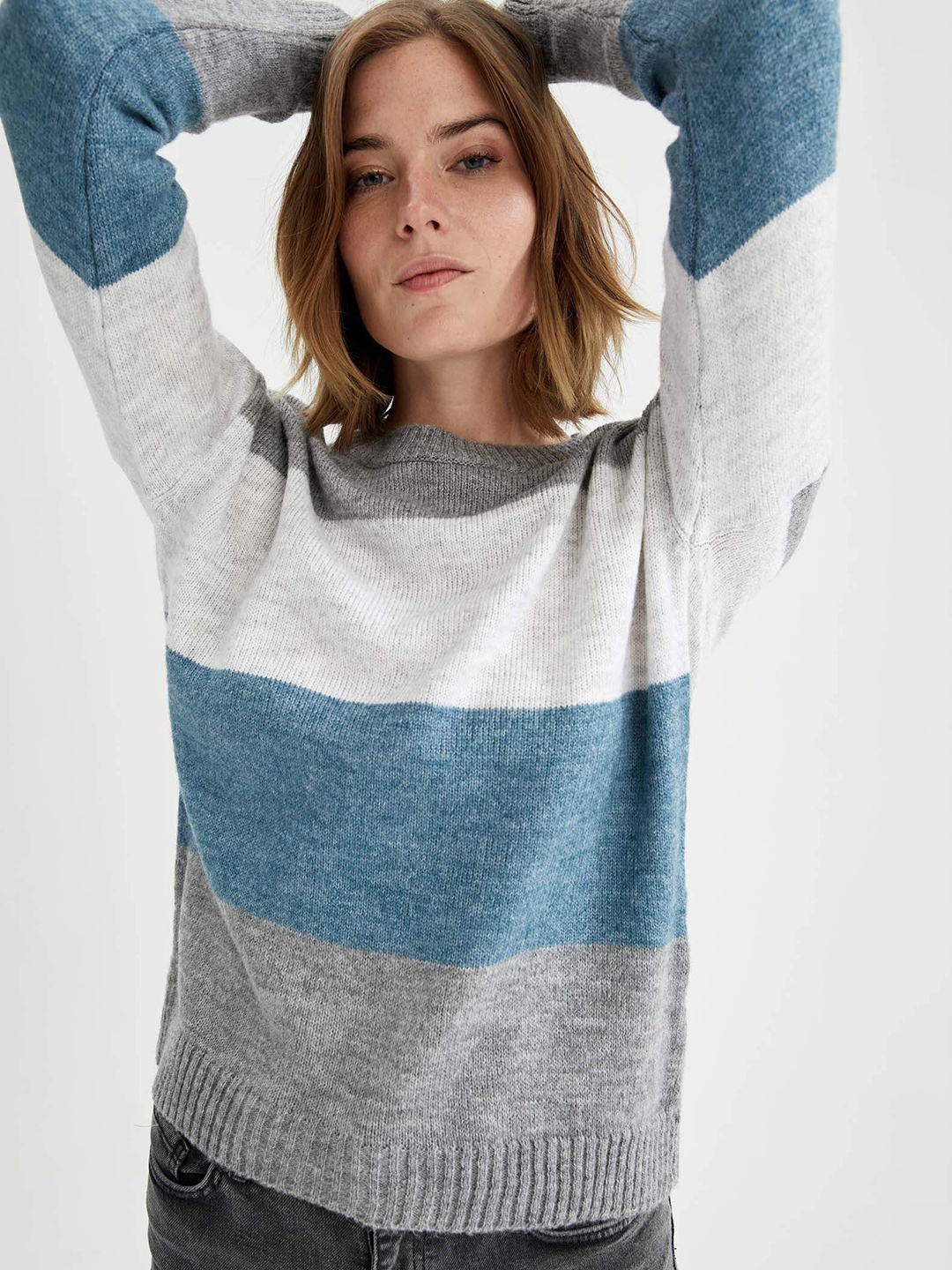 

DeFacto Women Grey & Blue Colourblocked Pullover