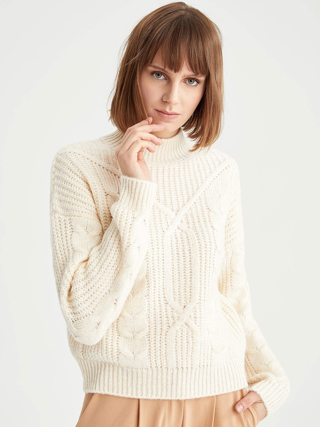 

DeFacto Women Cream-Coloured Cable Knit REGULAR FIT Tricot Pullover