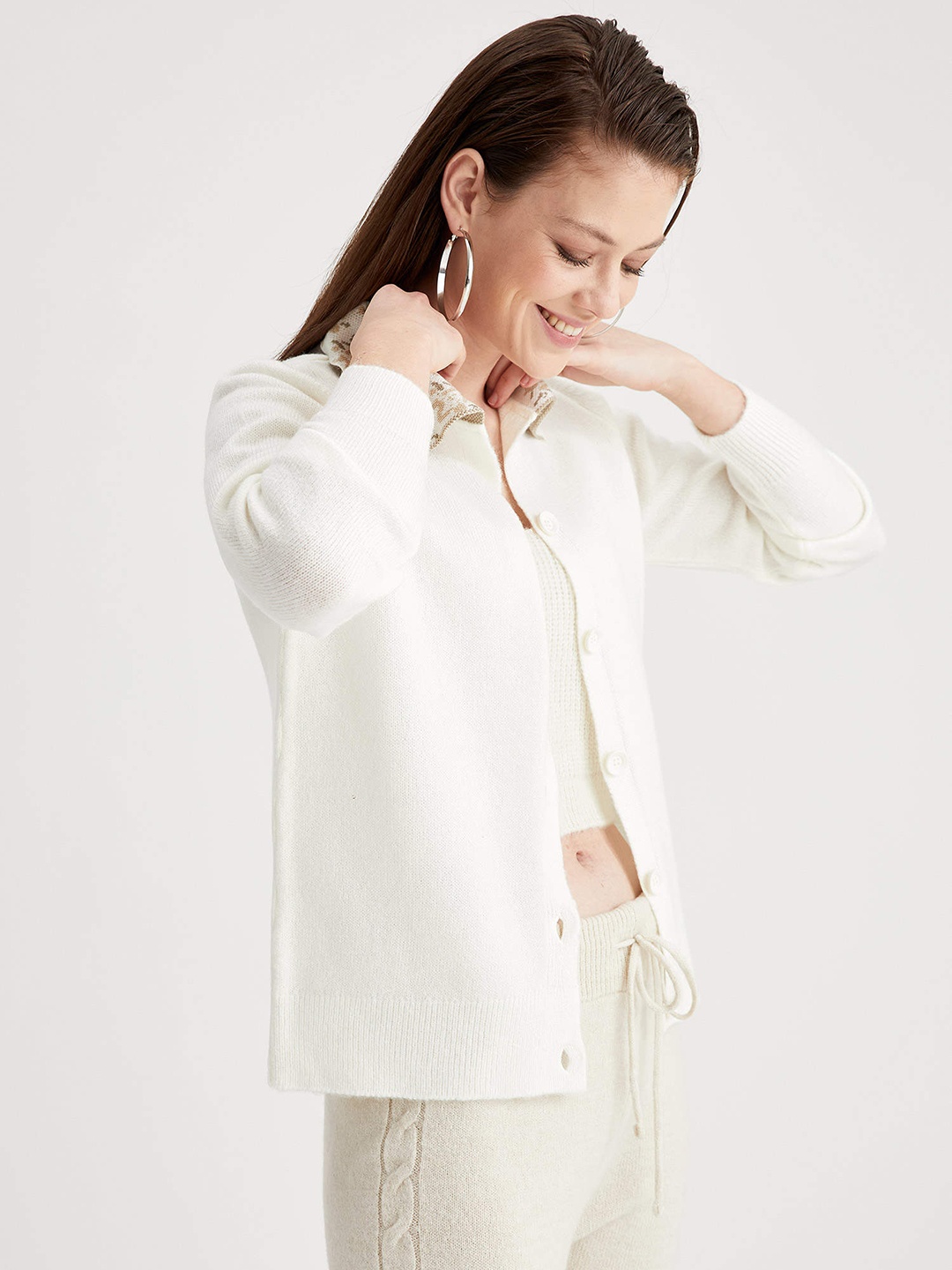 

DeFacto Women Off White Cardigan