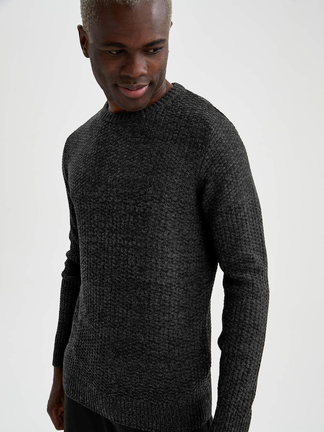 

DeFacto Men Black Solid Pullover
