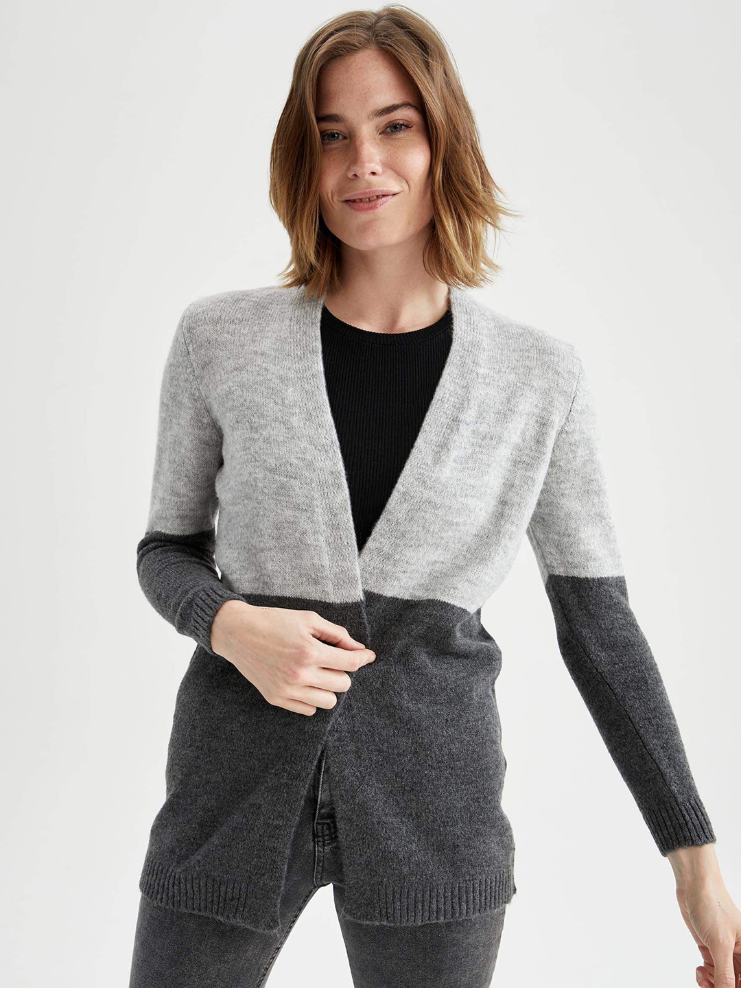 

DeFacto Women Grey Melange & Charcoal Grey Colourblocked Front-Open Cardigan