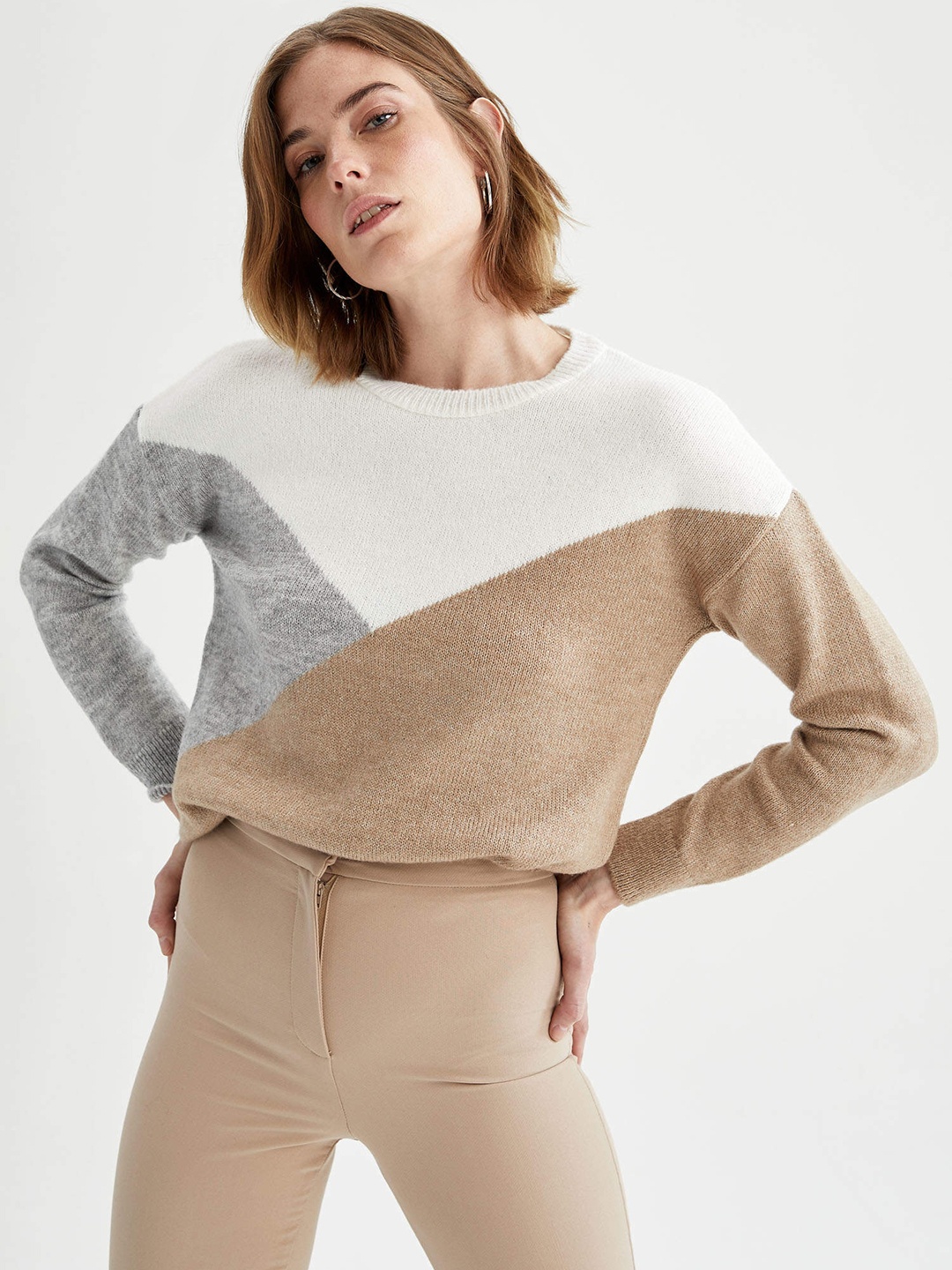 

DeFacto Women Brown & White Colourblocked Pullover