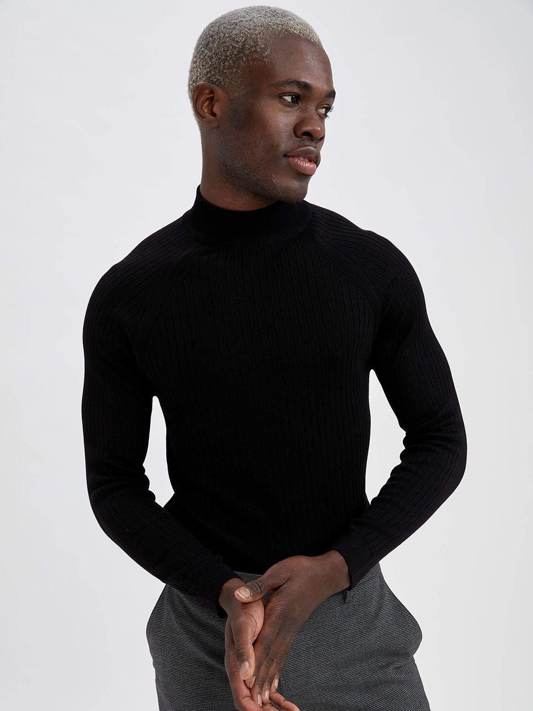 

DeFacto Men Black Slim Fit Ribbed High Neck Pullover