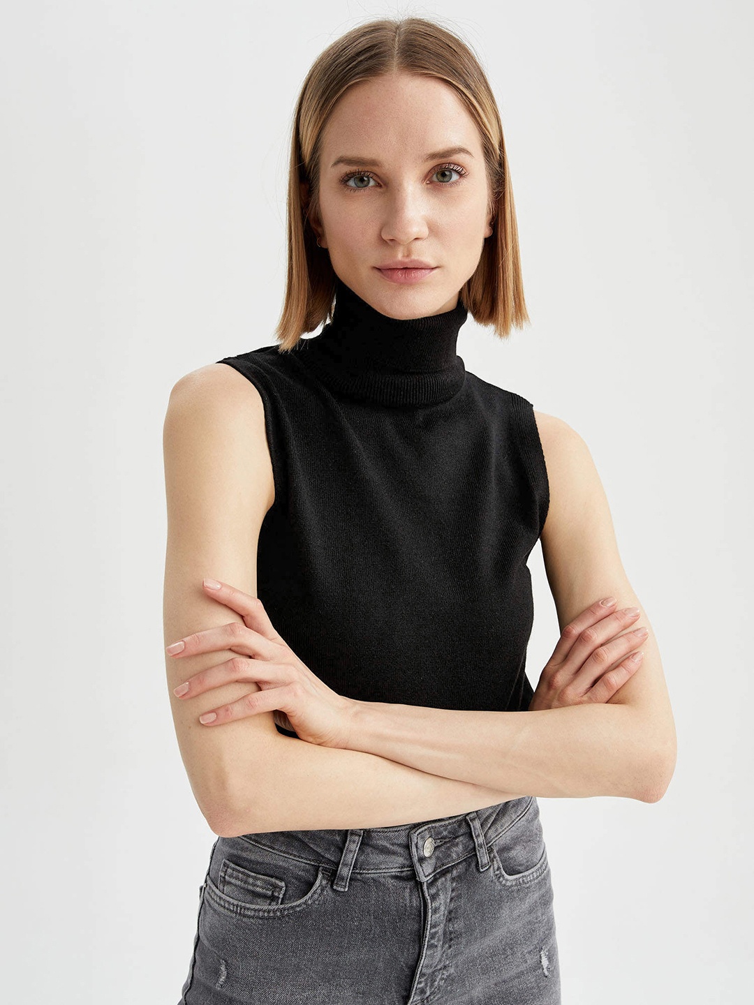 

DeFacto Women Black Acrylic Pullover