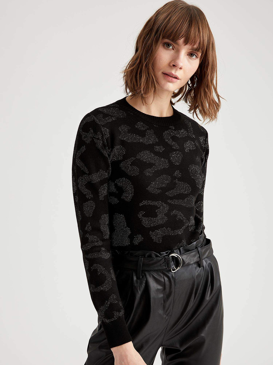 

DeFacto Women Black Printed Pullover with Shimmer Detail