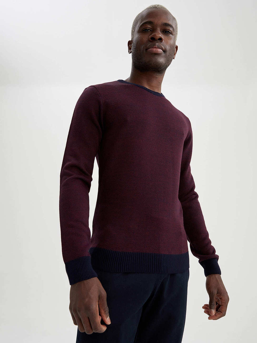 

DeFacto Men Maroon Basic SLIM FIT Tricot Acrylic Pullover
