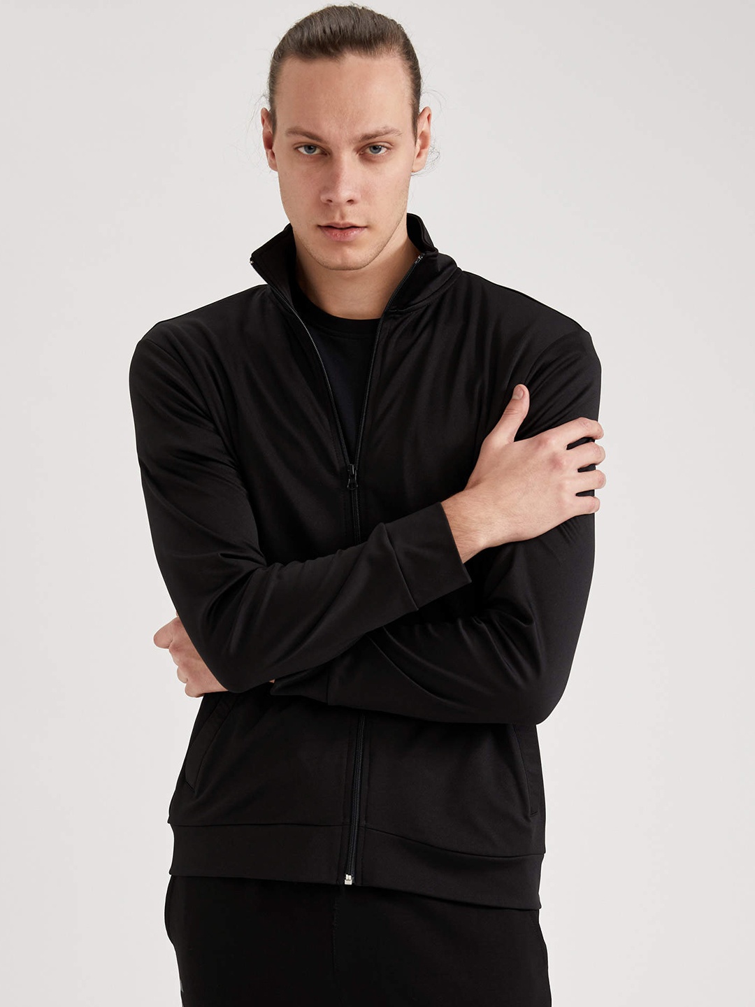 

DeFacto Men Black Slim Fit Cardigan