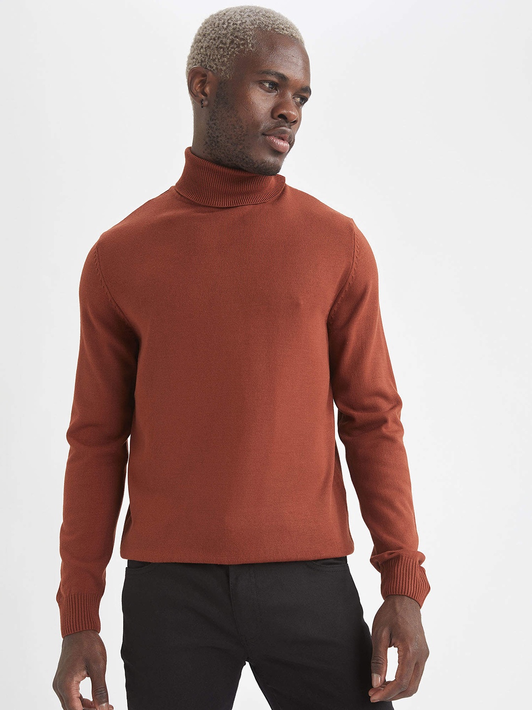 

DeFacto Men Rust-Coloured Basic SLIM FIT Acrylic Pullover