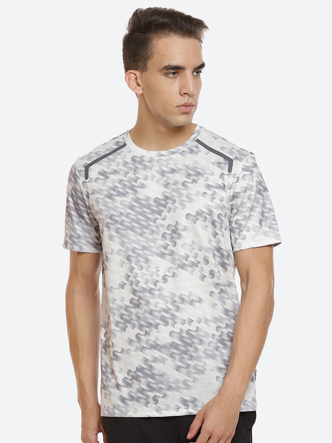 

ASICS Men Grey & White Printed Training or Gym T-shirt M SEASONAL GRAPHIC SS
