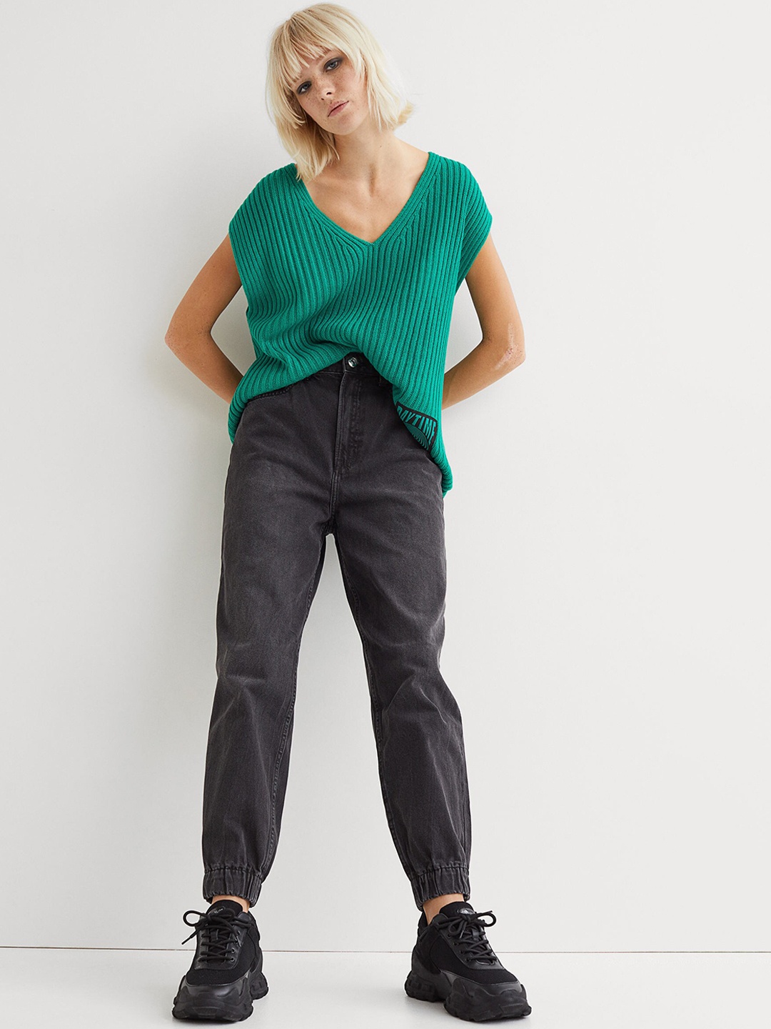 

H&M Women Black Solid Pure Cotton Loose High Waist Jeans