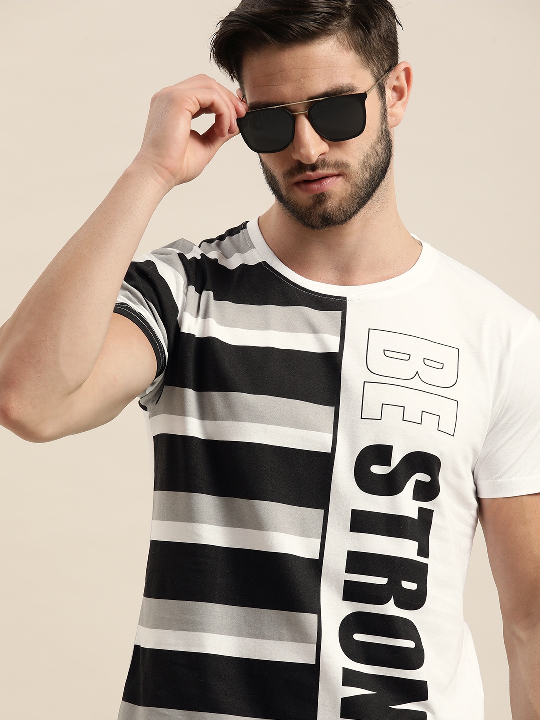 

Moda Rapido Men White & Black Printed T-shirt