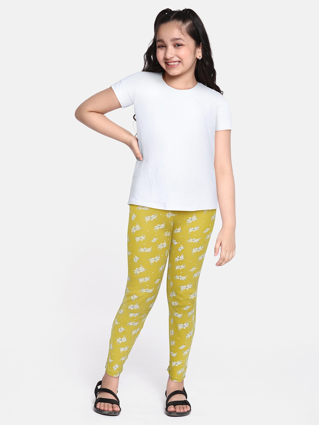

HERE&NOW Girls Yellow Printed Pure Cotton Leggings