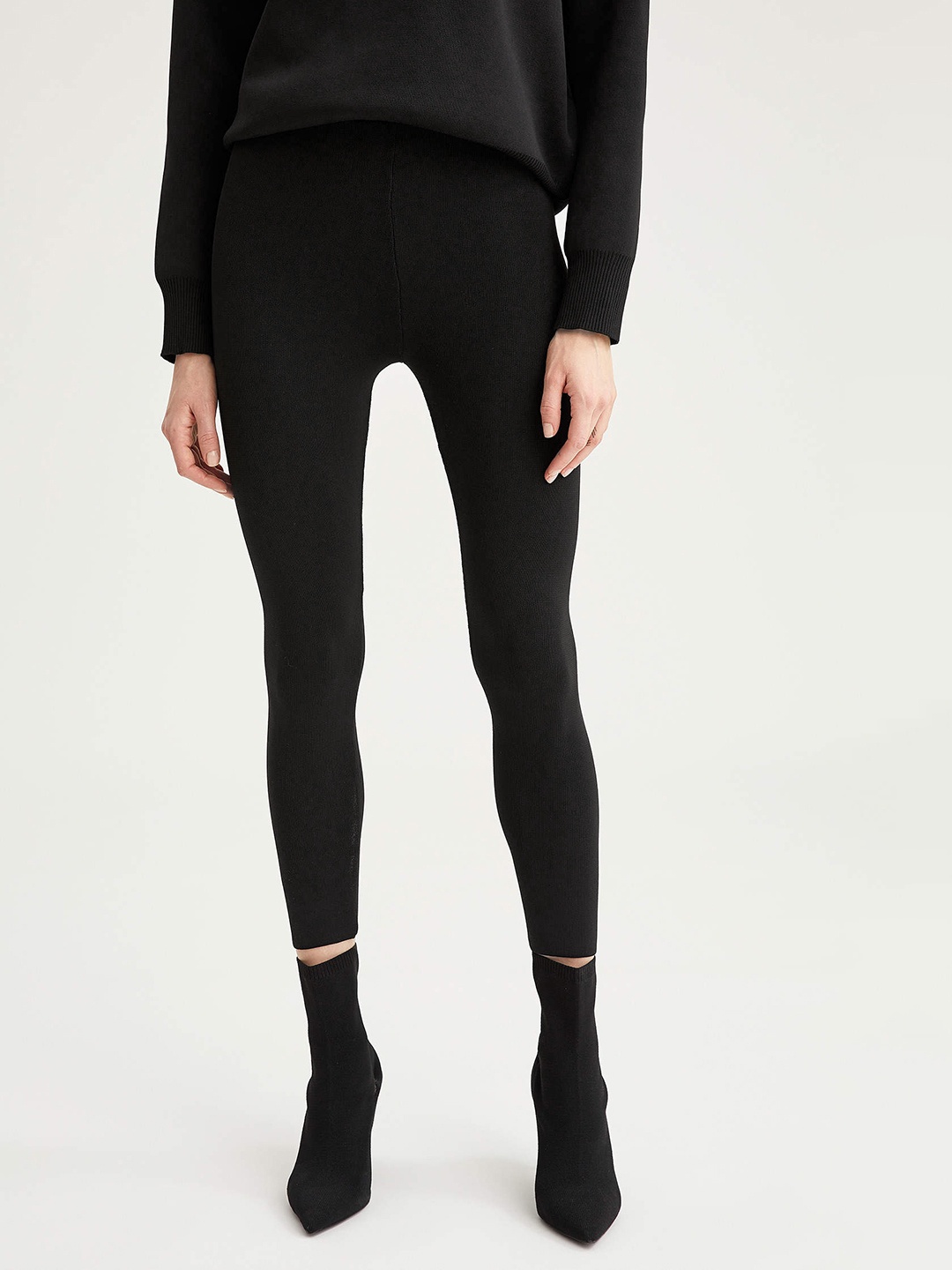 

DeFacto Women Black Tights