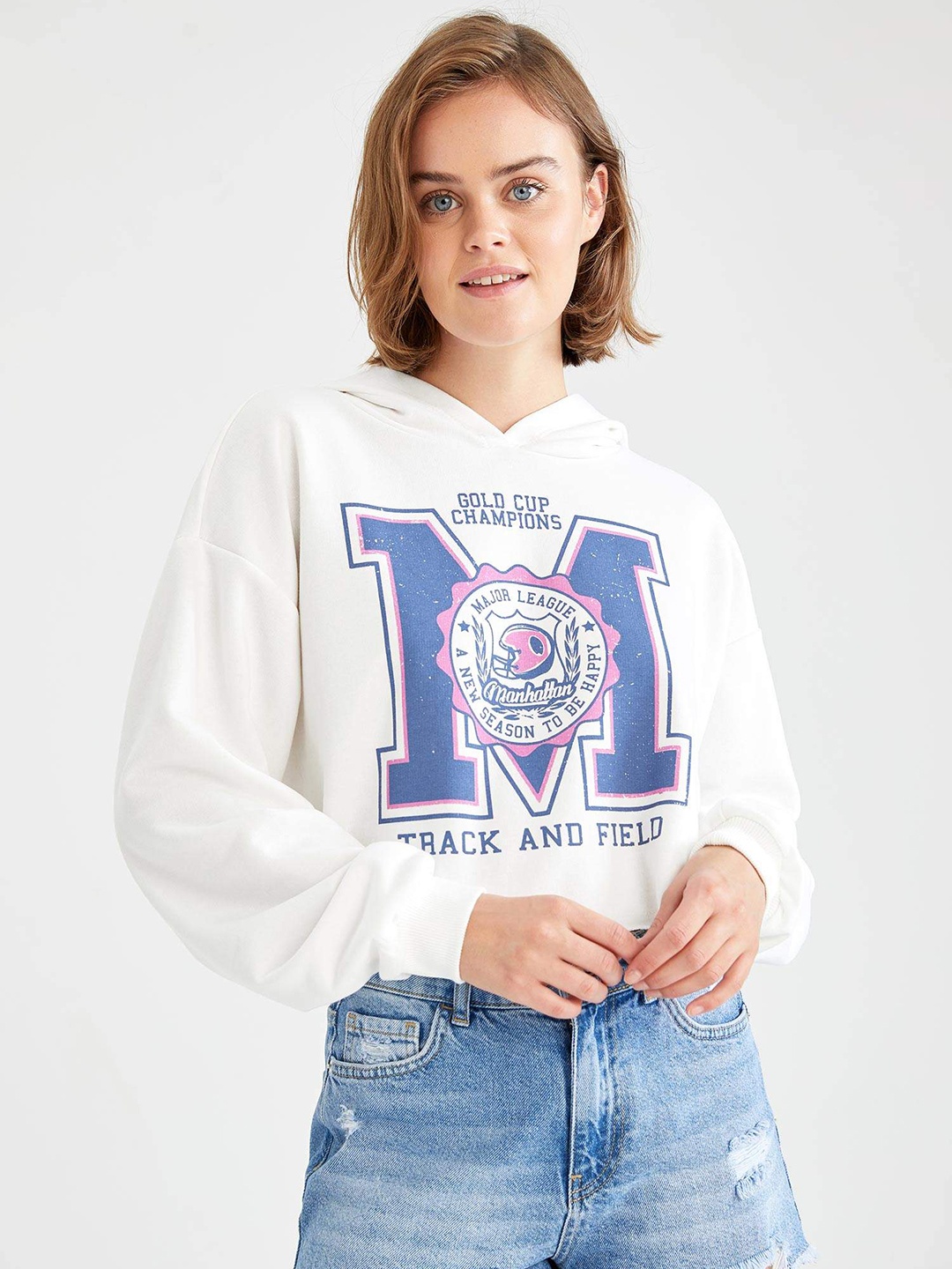 

DeFacto Women White & Blue Typography Print Crop Hooded Sweatshirt