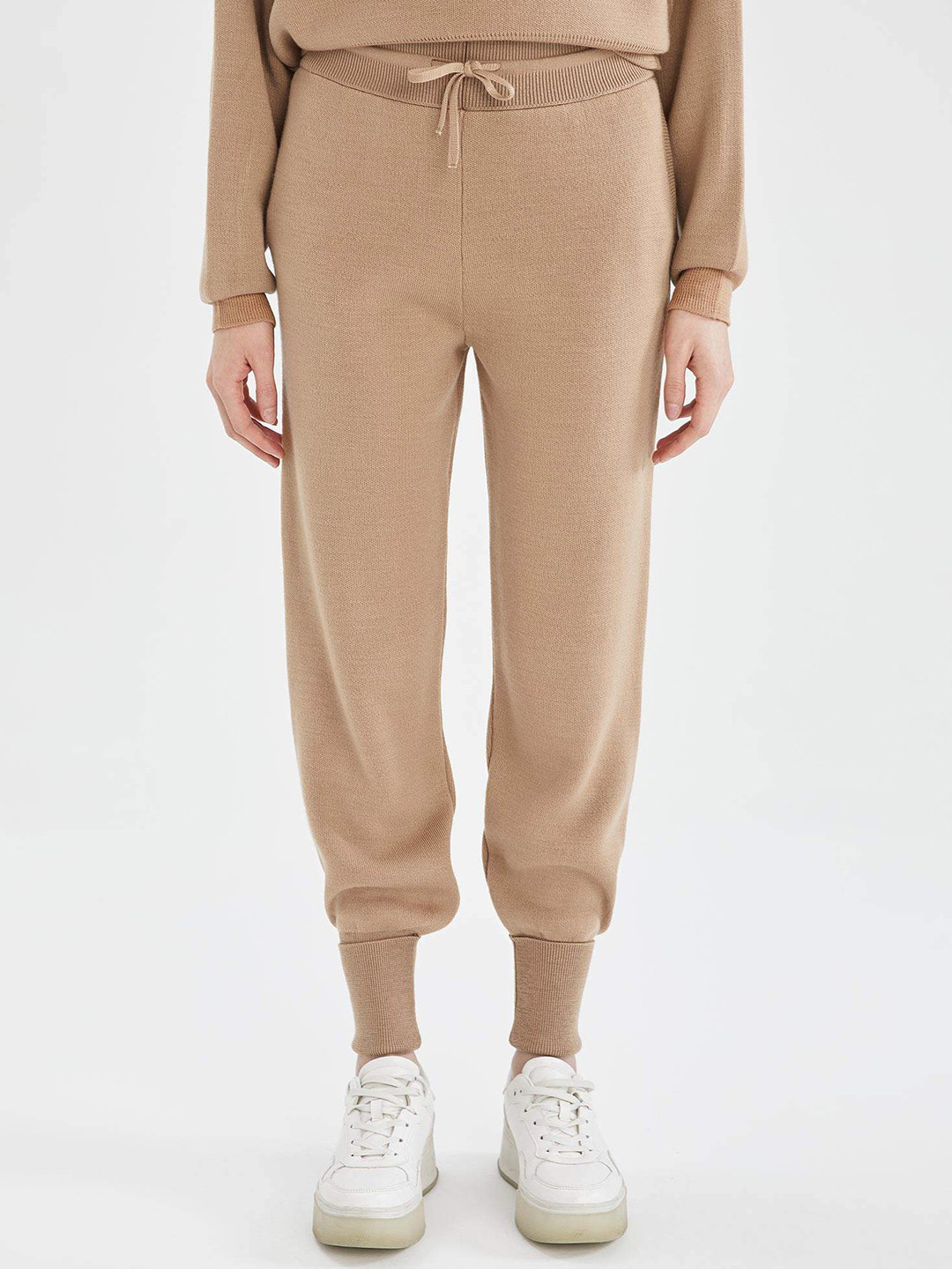 

DeFacto Women Beige Solid Joggers Trousers