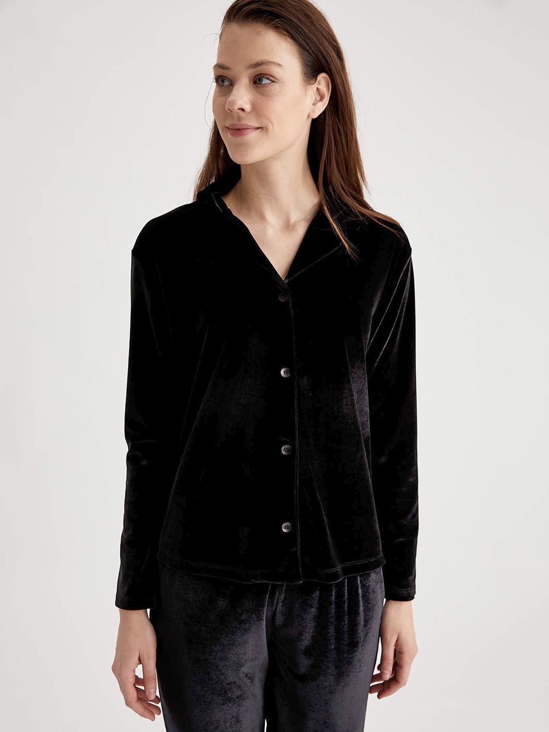 

DeFacto Black Solid Lounge Shirt with Velvet Finish