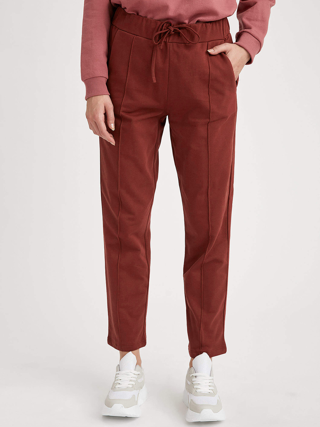 

DeFacto Women Maroon Pleated Pure Cotton Trousers