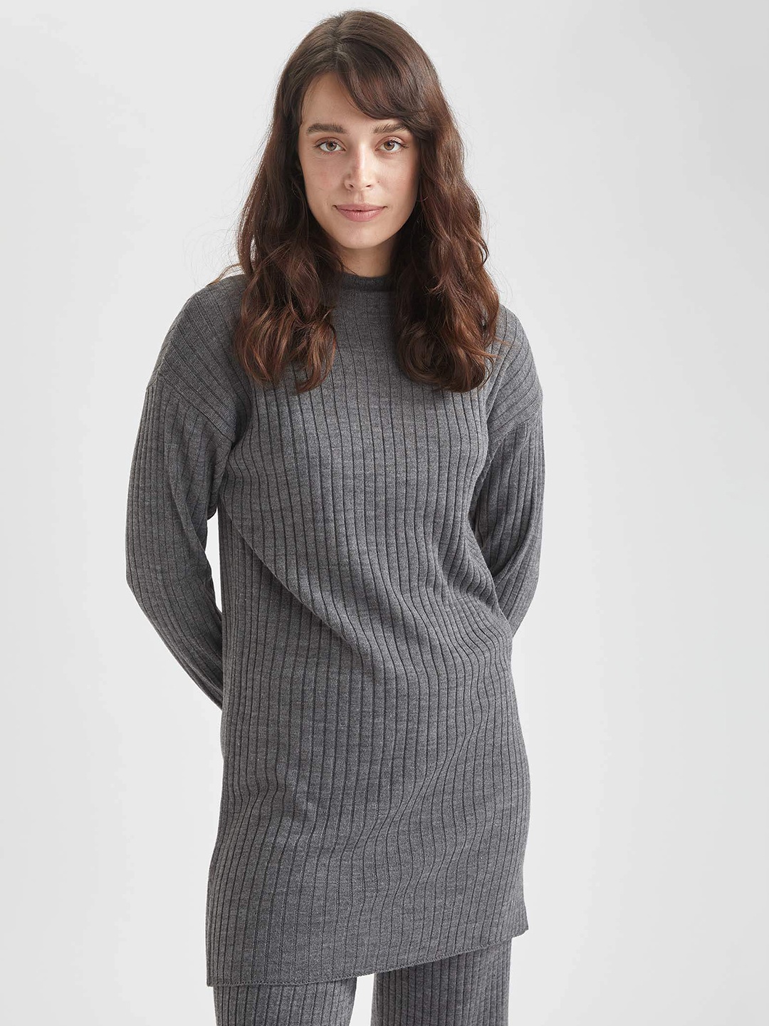 

DeFacto Grey Self Designed Round Neck Long Sleeved Tunic