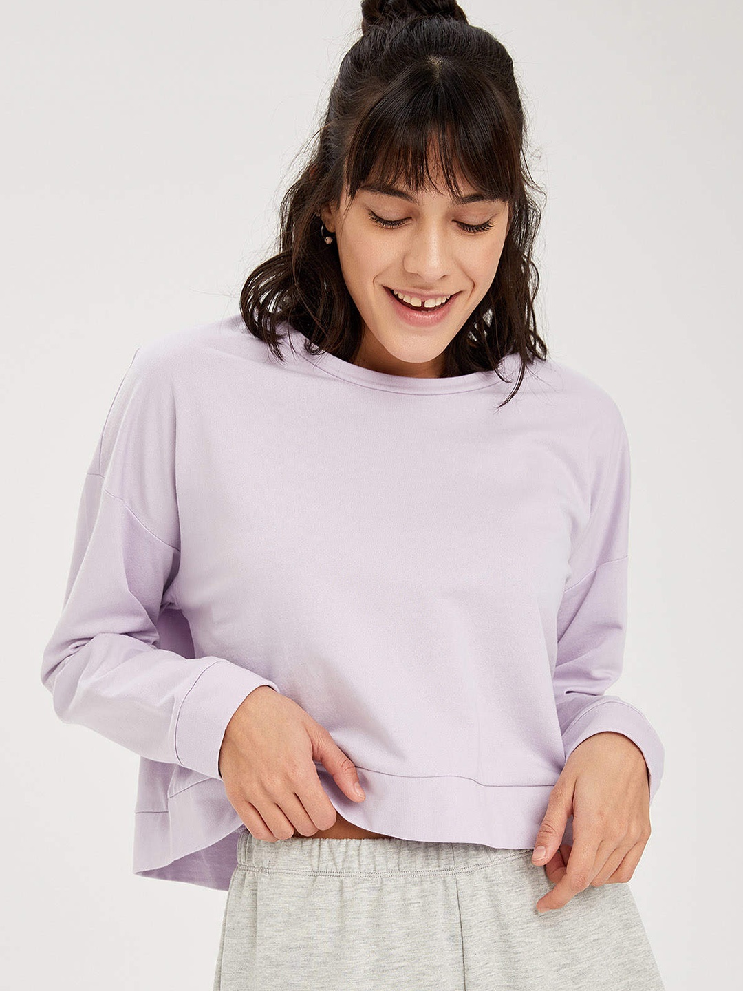 

DeFacto Women Lavender Pure Cotton Solid Sweatshirt