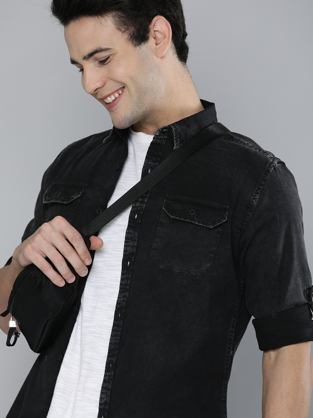 

HERE&NOW Men Black Solid Pure Cotton Casual Shirt