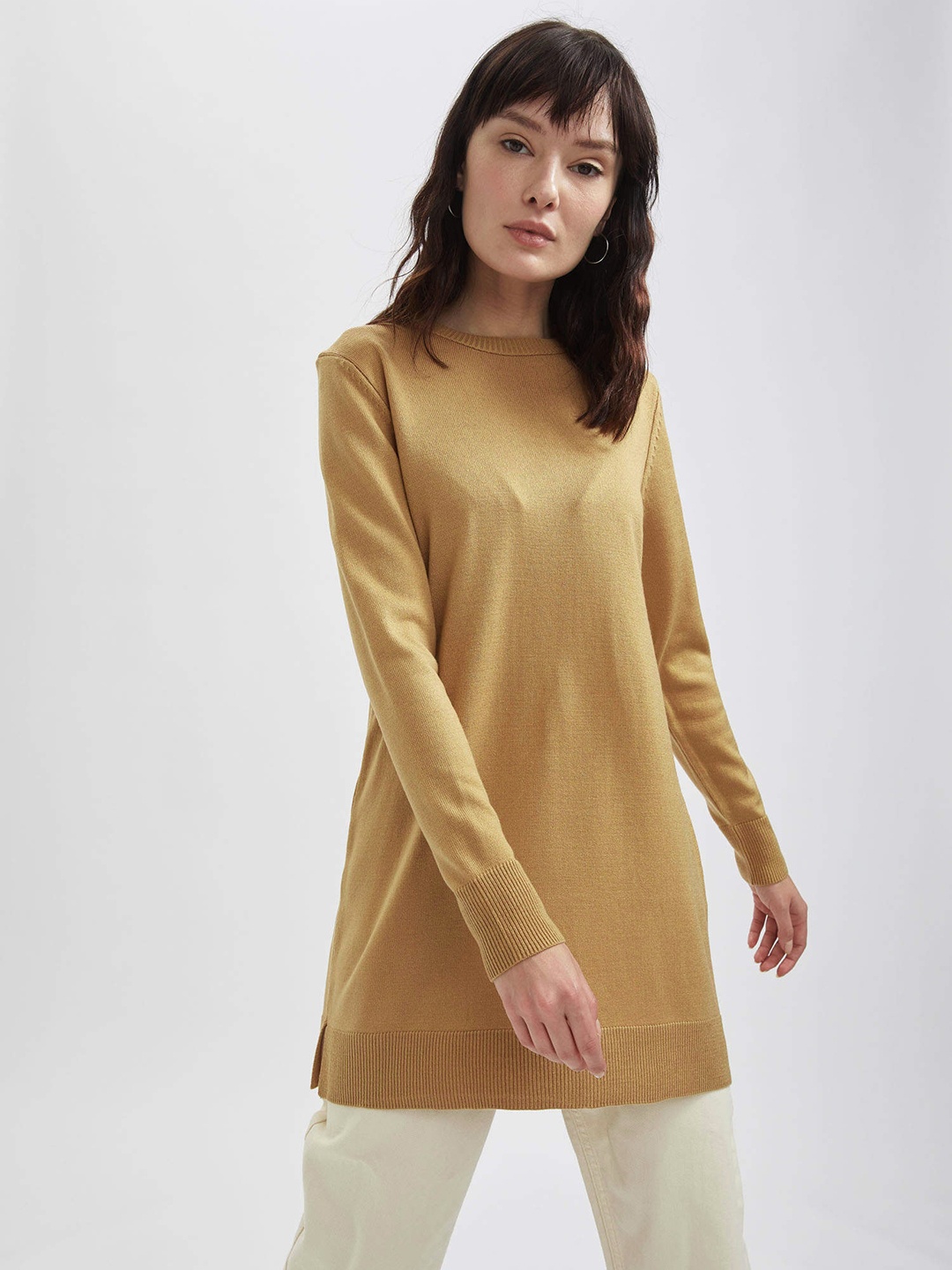 

DeFacto Women Beige Solid Longline Pullover Sweater