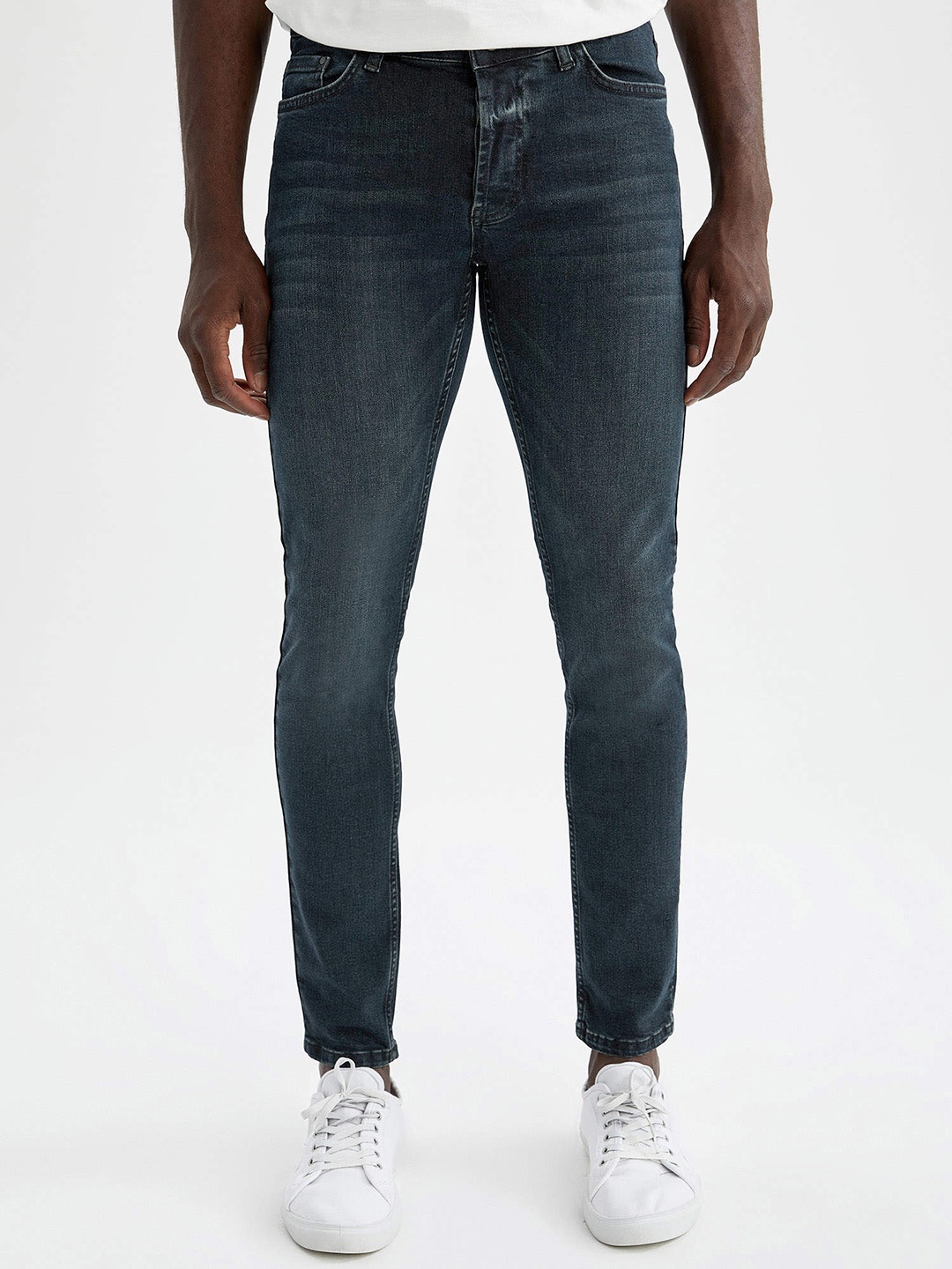 

DeFacto Men Navy Blue Super Skinny Fit Light Fade Stretchable Jeans