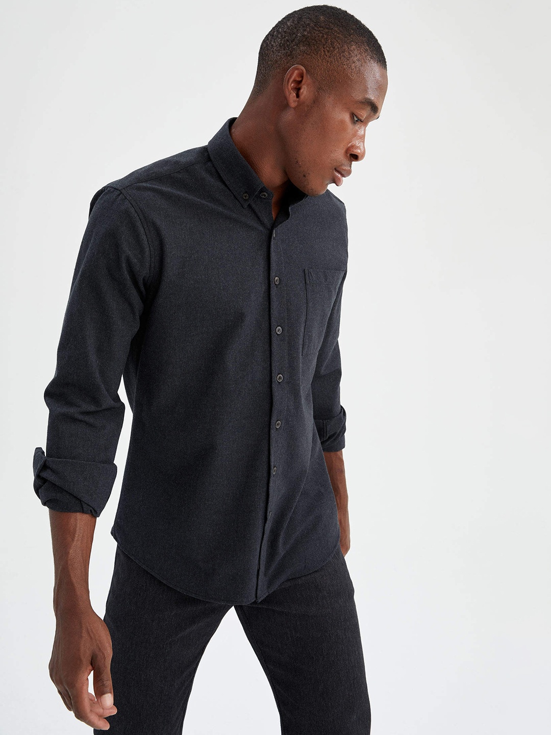 

DeFacto Men Charcoal Black MODERN FIT Casual Shirt